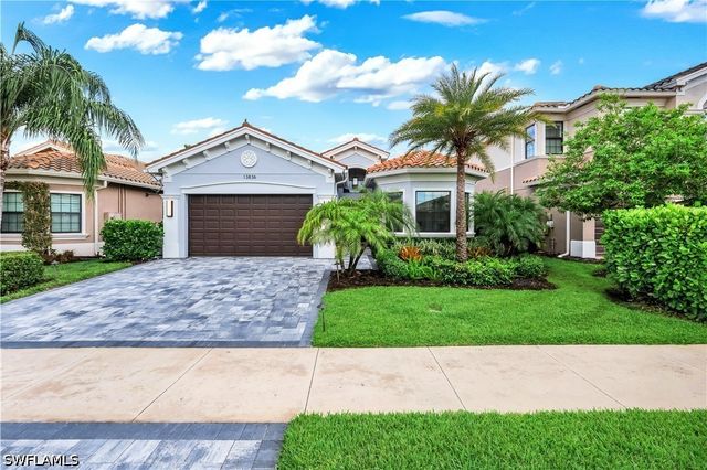 13836 Luna DR, Naples, FL 34109