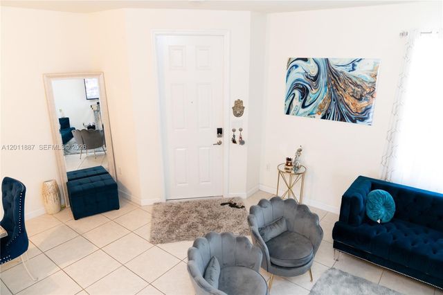 10599 W 33rd Ct, Hialeah, FL 33018