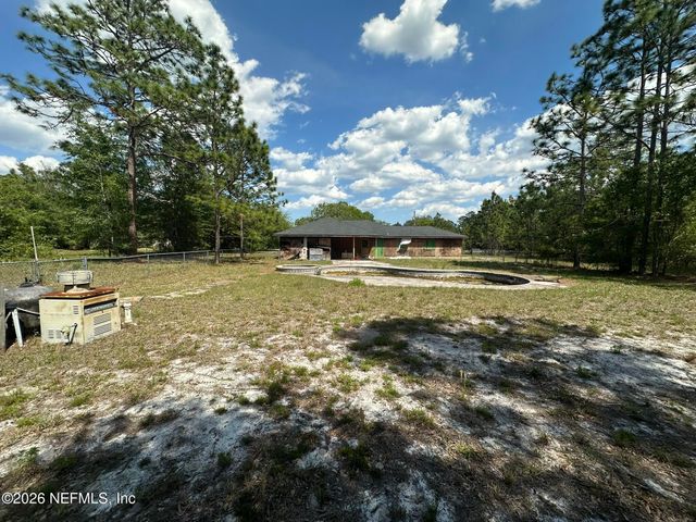 2400 RANGE LINE Road, Middleburg, FL 32068