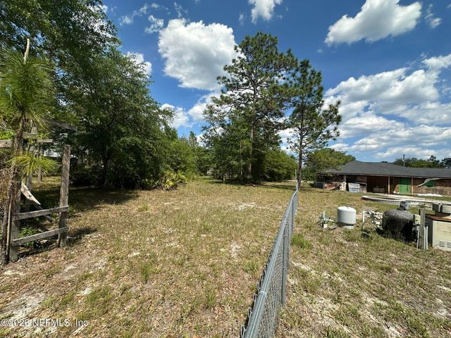 2400 RANGE LINE Road, Middleburg, FL 32068