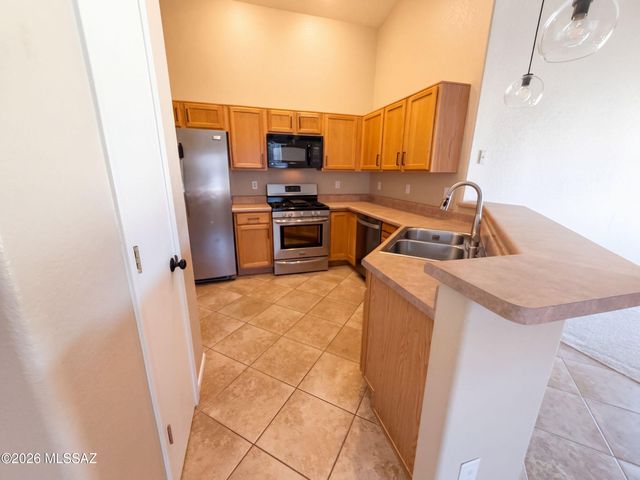 7718 S Titanite Lane, Tucson, AZ 85747