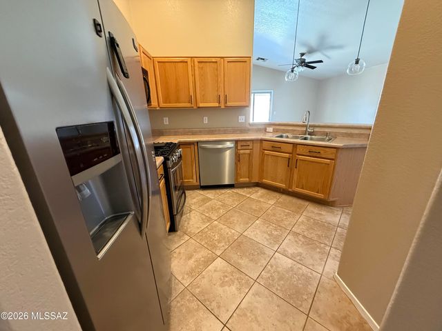 7718 S Titanite Lane, Tucson, AZ 85747