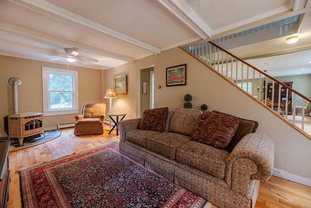 6265 VT Route 7A, Sunderland, VT 05250