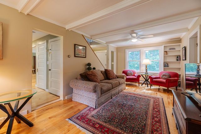 6265 VT Route 7A, Sunderland, VT 05250