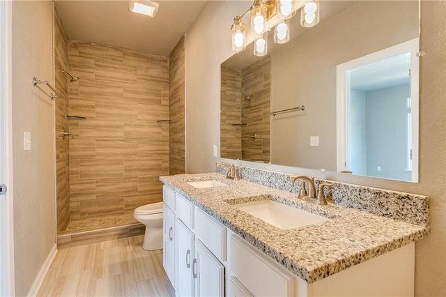 402 Hemlock Street, Rogers, AR 72756