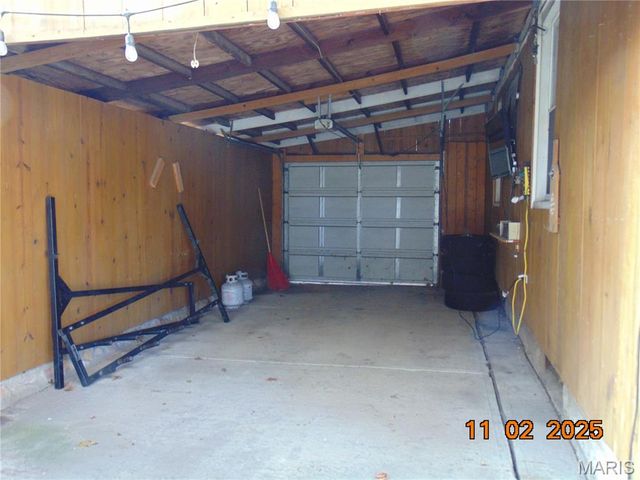 215 Doerr Street, Roxana, IL 62084