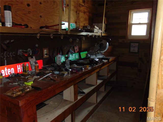 215 Doerr Street, Roxana, IL 62084