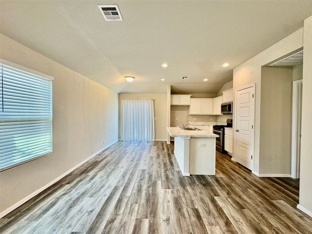 8721 E 161st Place S, Bixby, OK 74008