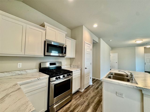 8721 E 161st Place S, Bixby, OK 74008