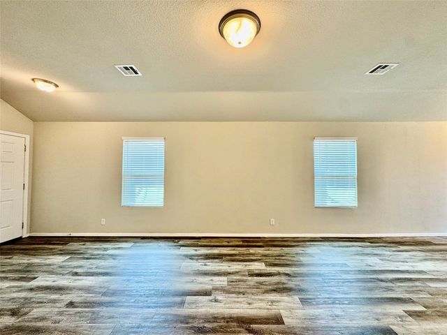 8721 E 161st Place S, Bixby, OK 74008
