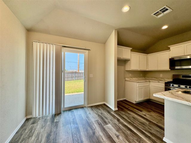 8721 E 161st Place S, Bixby, OK 74008