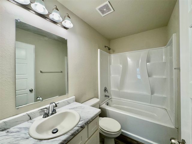 8721 E 161st Place S, Bixby, OK 74008