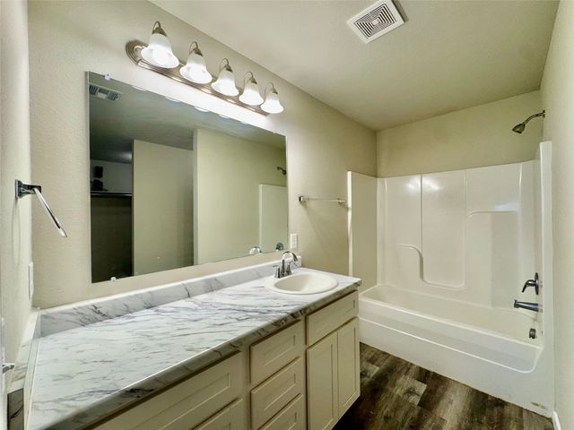 8721 E 161st Place S, Bixby, OK 74008