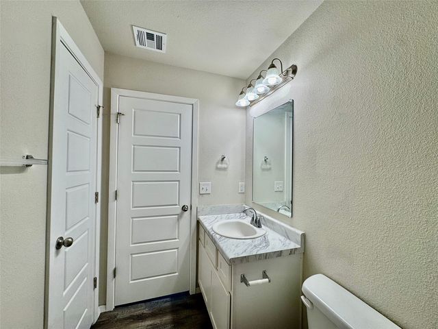 8721 E 161st Place S, Bixby, OK 74008