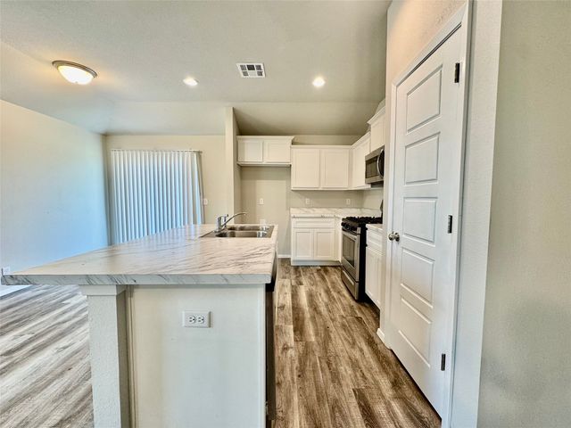 8721 E 161st Place S, Bixby, OK 74008