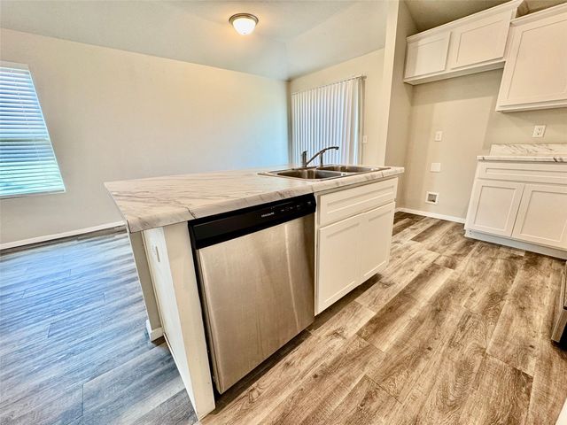 8721 E 161st Place S, Bixby, OK 74008