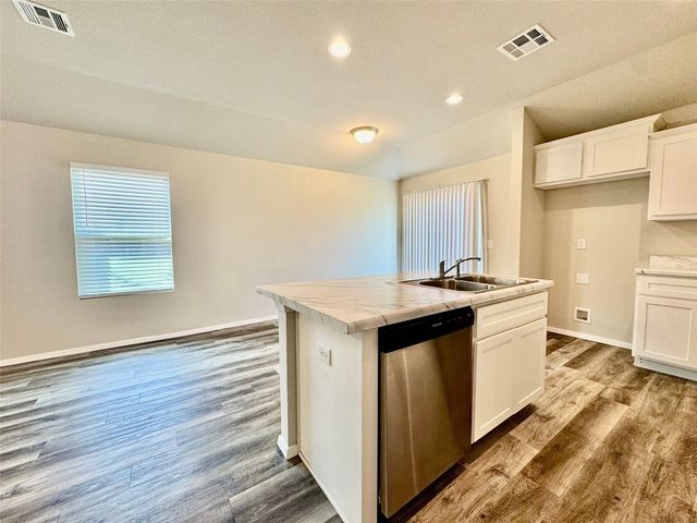 8721 E 161st Place S, Bixby, OK 74008