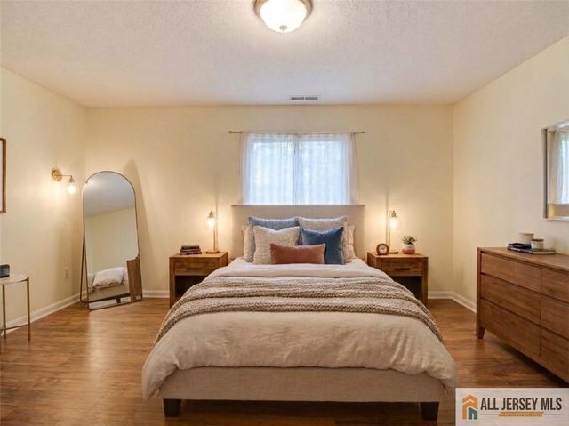 1513 Ravens Crest Drive, Plainsboro, NJ 08536