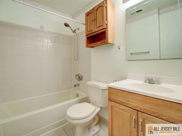 1513 Ravens Crest Drive, Plainsboro, NJ 08536