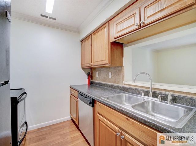 1513 Ravens Crest Drive, Plainsboro, NJ 08536