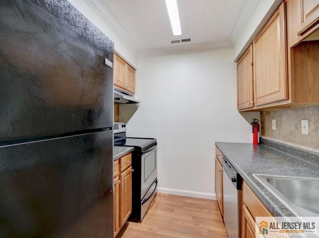 1513 Ravens Crest Drive, Plainsboro, NJ 08536
