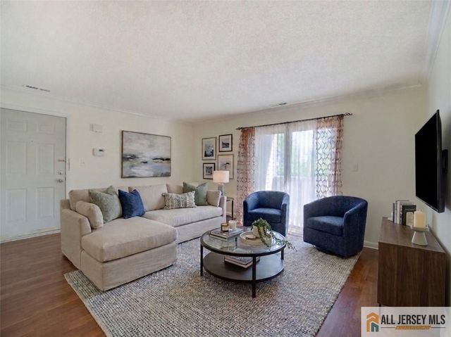 1513 Ravens Crest Drive, Plainsboro, NJ 08536