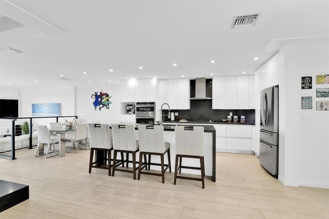 1035 Boca Cove Lane, Highland Beach, FL 33487