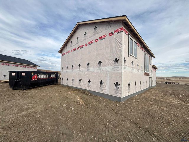 860 BUSHNELL CT, Box Elder, SD 57719