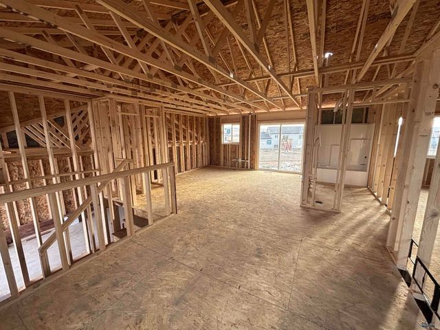 860 BUSHNELL CT, Box Elder, SD 57719