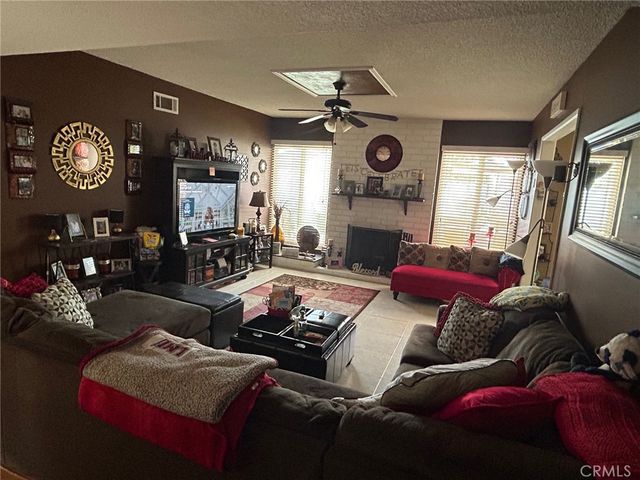 915 Carlson, Brea, CA 92821