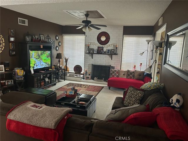 915 Carlson, Brea, CA 92821