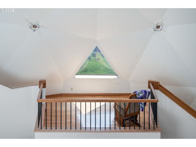 2500 WHISKEY CREEK Rd, Tillamook, OR 97141