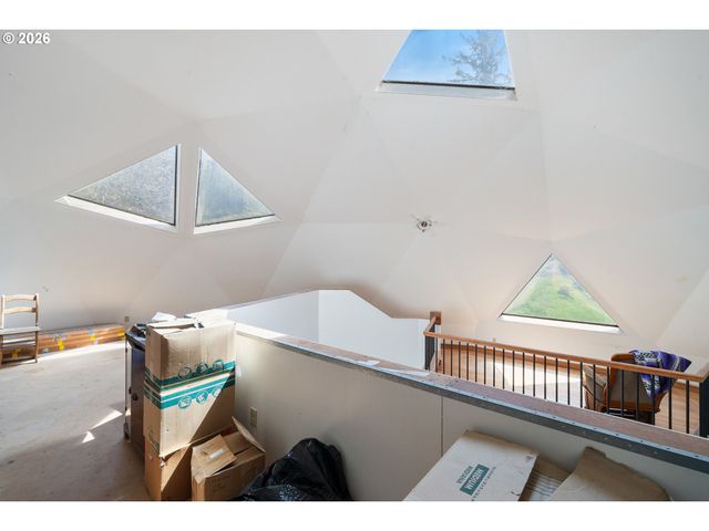 2500 WHISKEY CREEK Rd, Tillamook, OR 97141