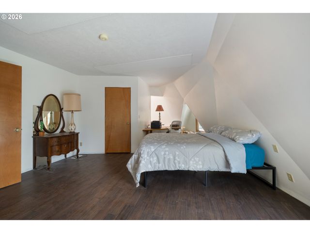2500 WHISKEY CREEK Rd, Tillamook, OR 97141