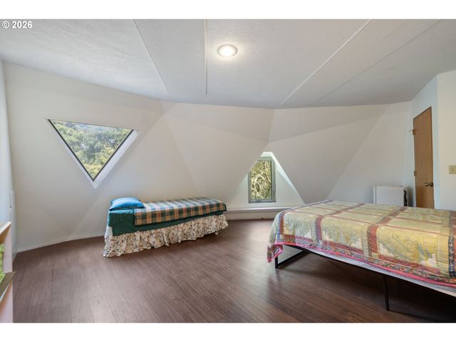 2500 WHISKEY CREEK Rd, Tillamook, OR 97141