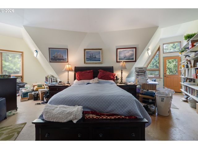2500 WHISKEY CREEK Rd, Tillamook, OR 97141