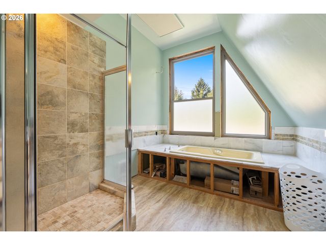 2500 WHISKEY CREEK Rd, Tillamook, OR 97141