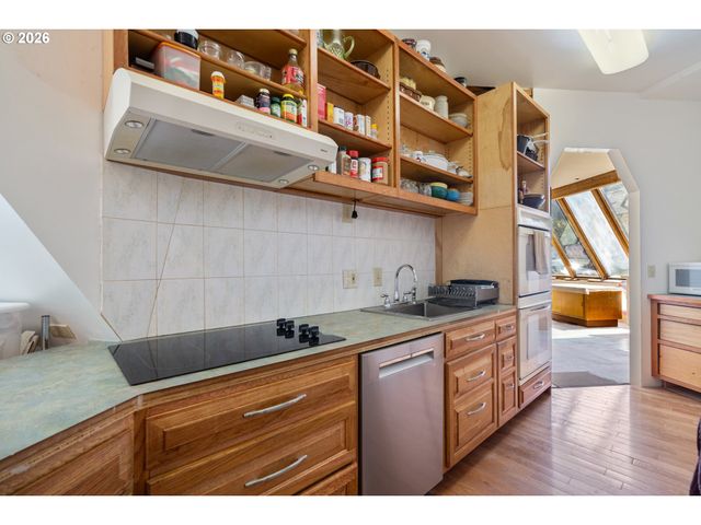 2500 WHISKEY CREEK Rd, Tillamook, OR 97141