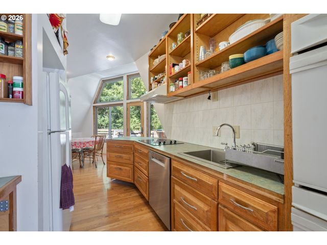 2500 WHISKEY CREEK Rd, Tillamook, OR 97141