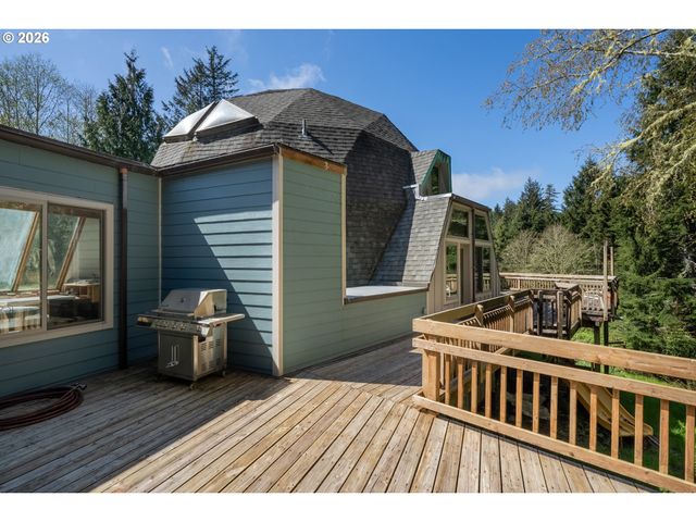 2500 WHISKEY CREEK Rd, Tillamook, OR 97141