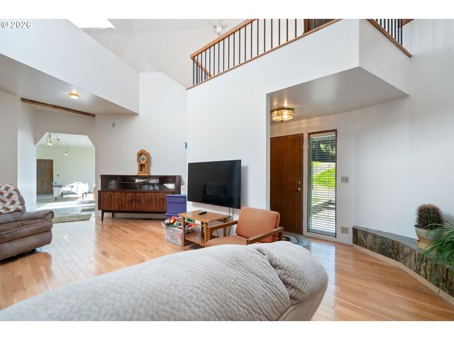 2500 WHISKEY CREEK Rd, Tillamook, OR 97141