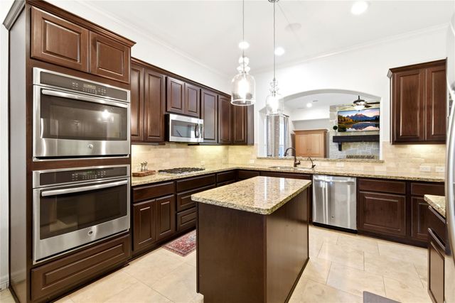 2805 Shadow Woods Court, Houston, TX 77043