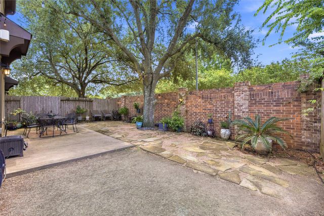 2805 Shadow Woods Court, Houston, TX 77043