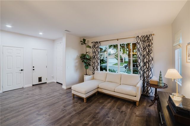 44049 Terraza Court, Temecula, CA 92592