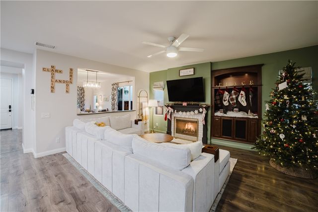 44049 Terraza Court, Temecula, CA 92592