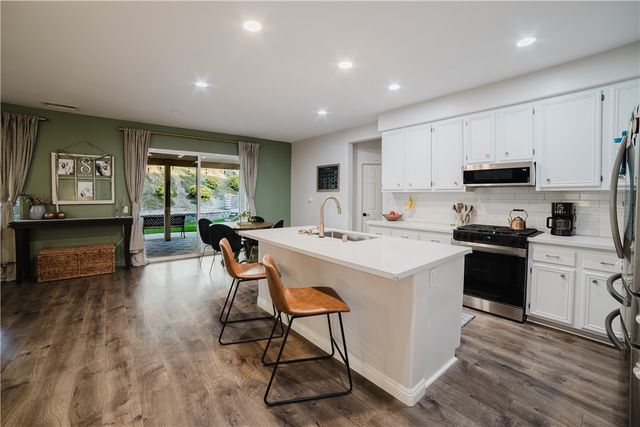 44049 Terraza Court, Temecula, CA 92592