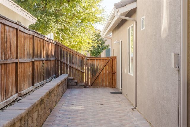 44049 Terraza Court, Temecula, CA 92592