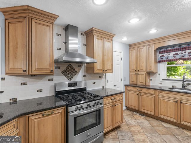 356 John Lovelace Road, Lagrange, GA 30241