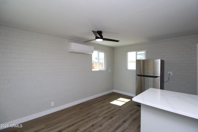 802 S 11th Avenue 4, Phoenix, AZ 85007