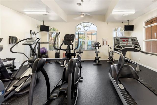 9677 Roundstone CIR, Fort Myers, FL 33967